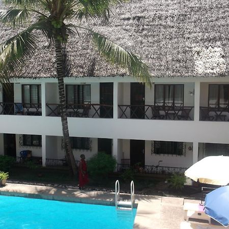 Papillon Garden Bar Villas Bamburi Ngoại thất bức ảnh