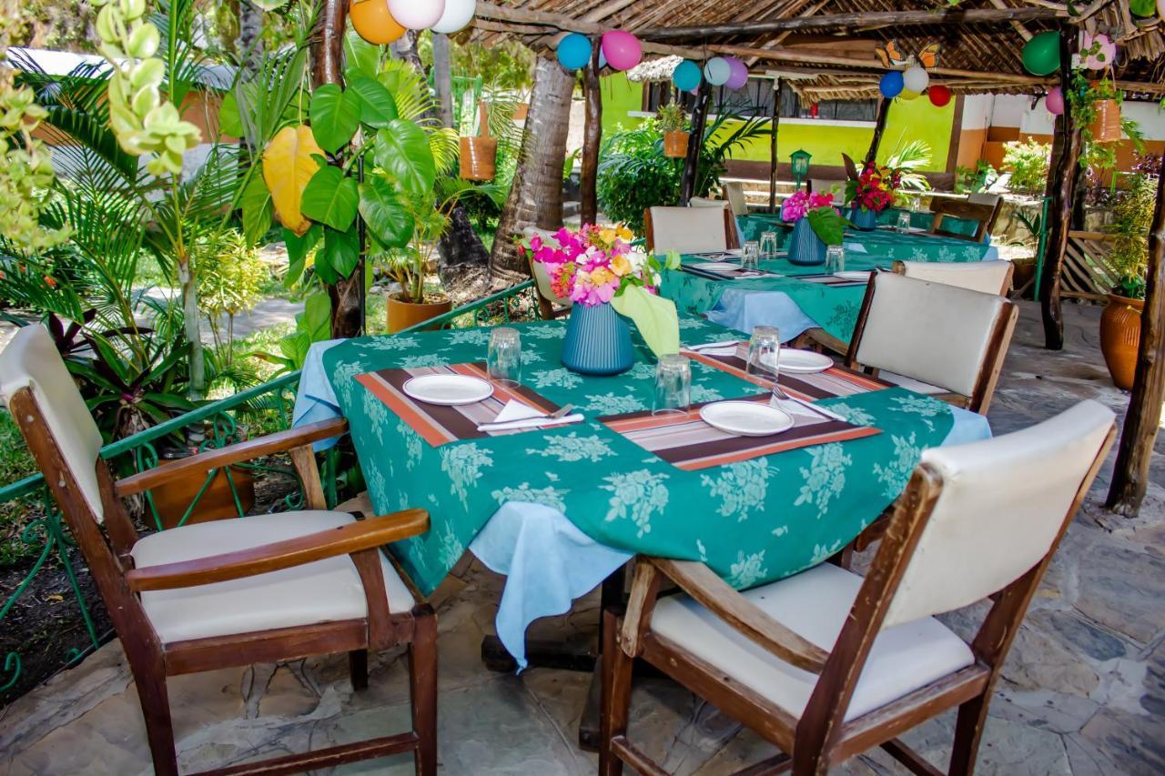 Papillon Garden Bar Villas Bamburi Ngoại thất bức ảnh