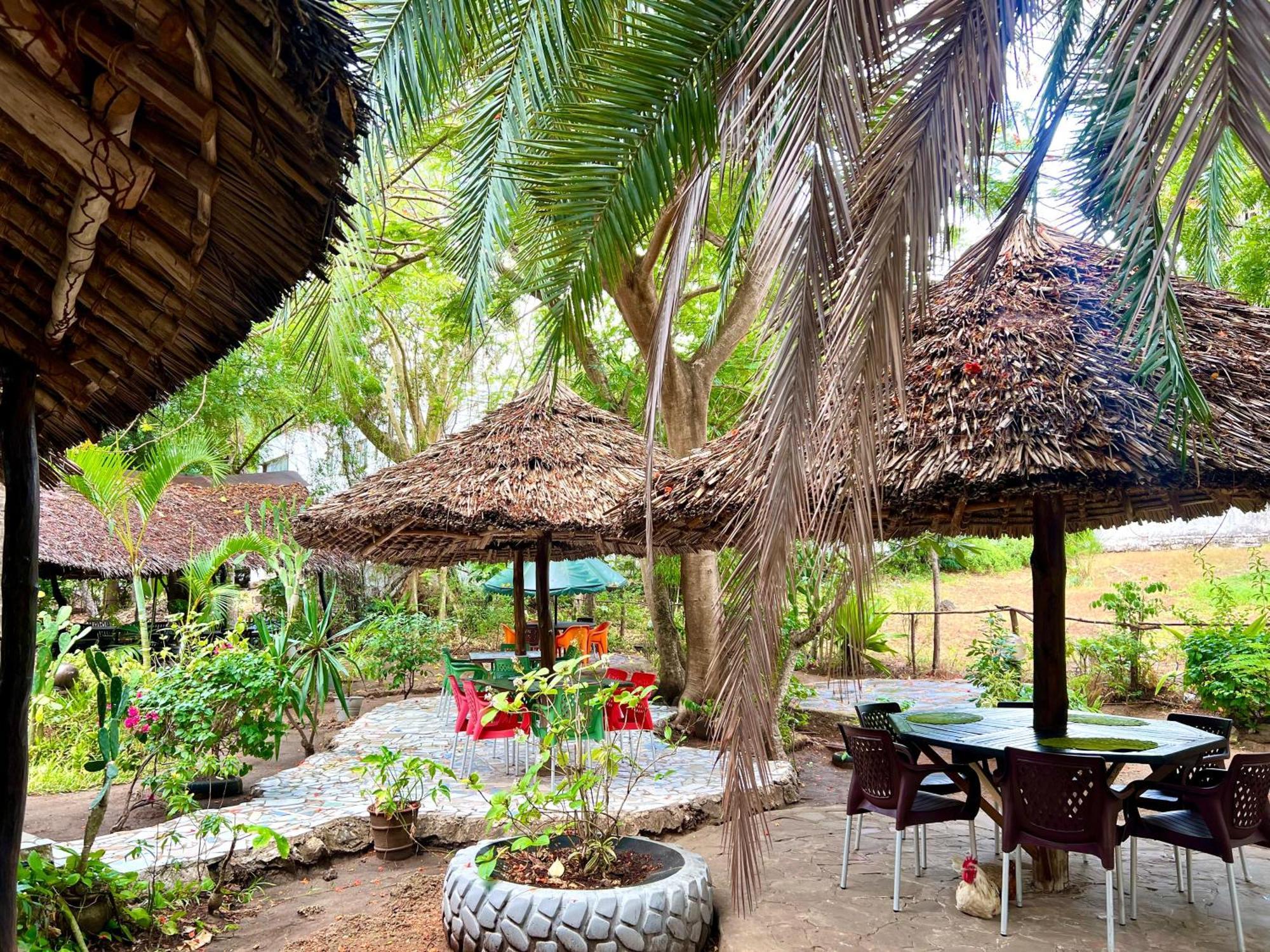 Papillon Garden Bar Villas Bamburi Ngoại thất bức ảnh