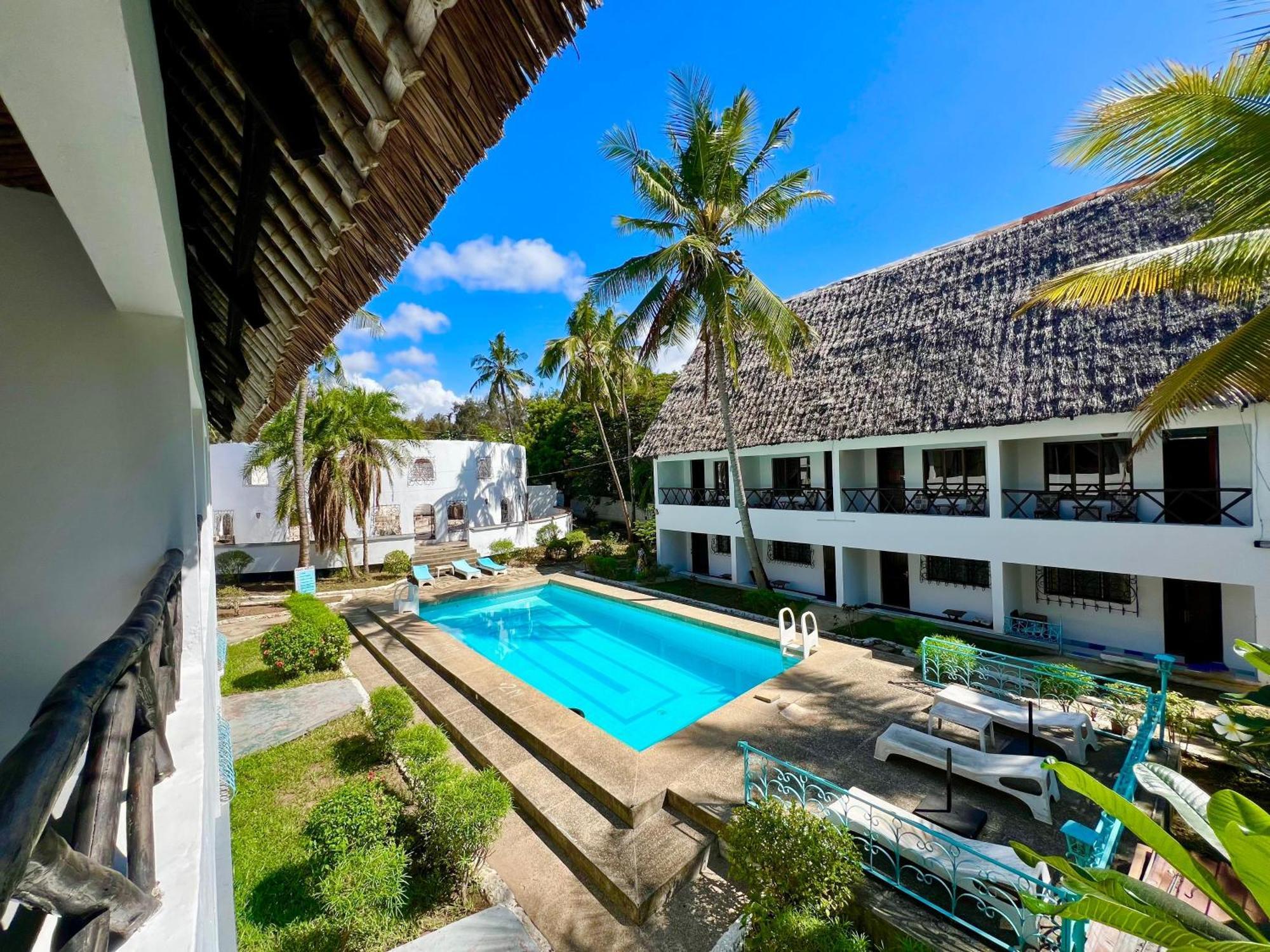 Papillon Garden Bar Villas Bamburi Ngoại thất bức ảnh