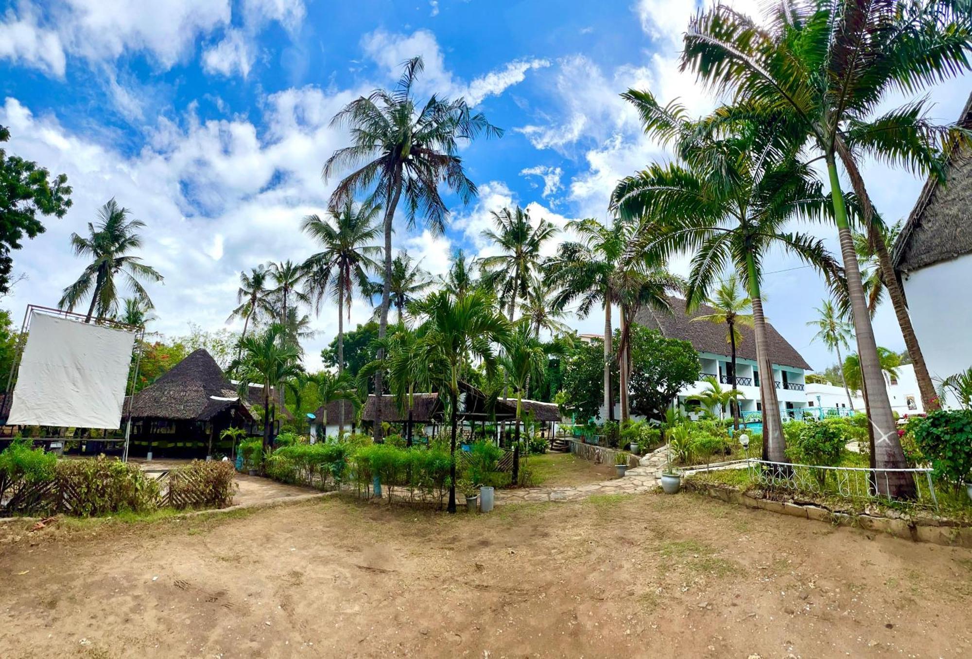 Papillon Garden Bar Villas Bamburi Ngoại thất bức ảnh